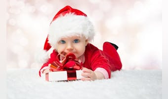 赤ちゃんに贈るクリスマスプレゼント。大人気の初めてギフトを厳選