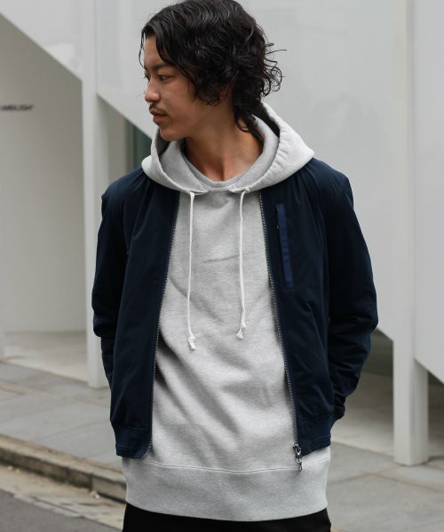 ネイビーのma 1のおしゃれな着こなし方とは おすすめメンズコーデを