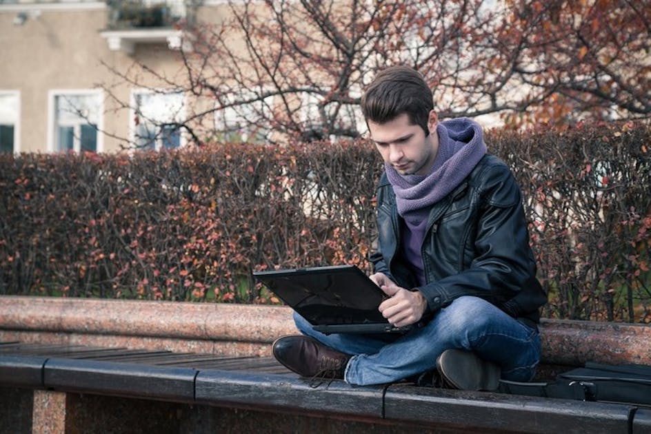 ブルゾンのメンズコーデ5選 無難なおしゃれ を作り出す着こなし術 Smartlog