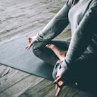 ヨガマットのおすすめ10選。筋トレ初心者でも使える人気グッズとは | Smartlog