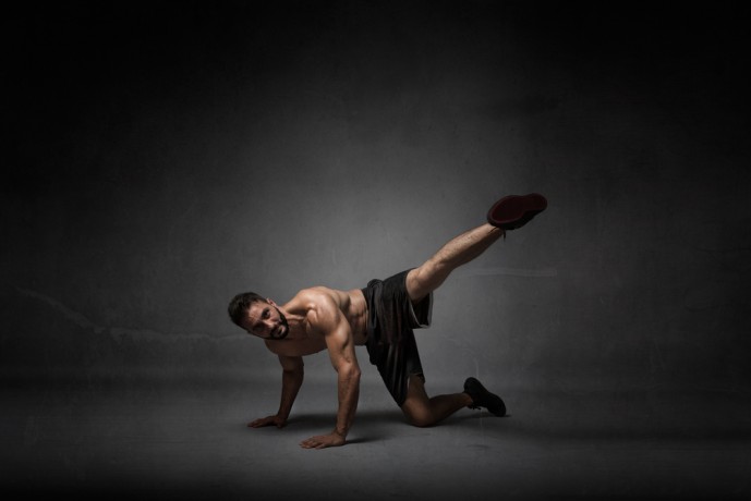 お尻の筋肉を鍛えられる自重トレーニング