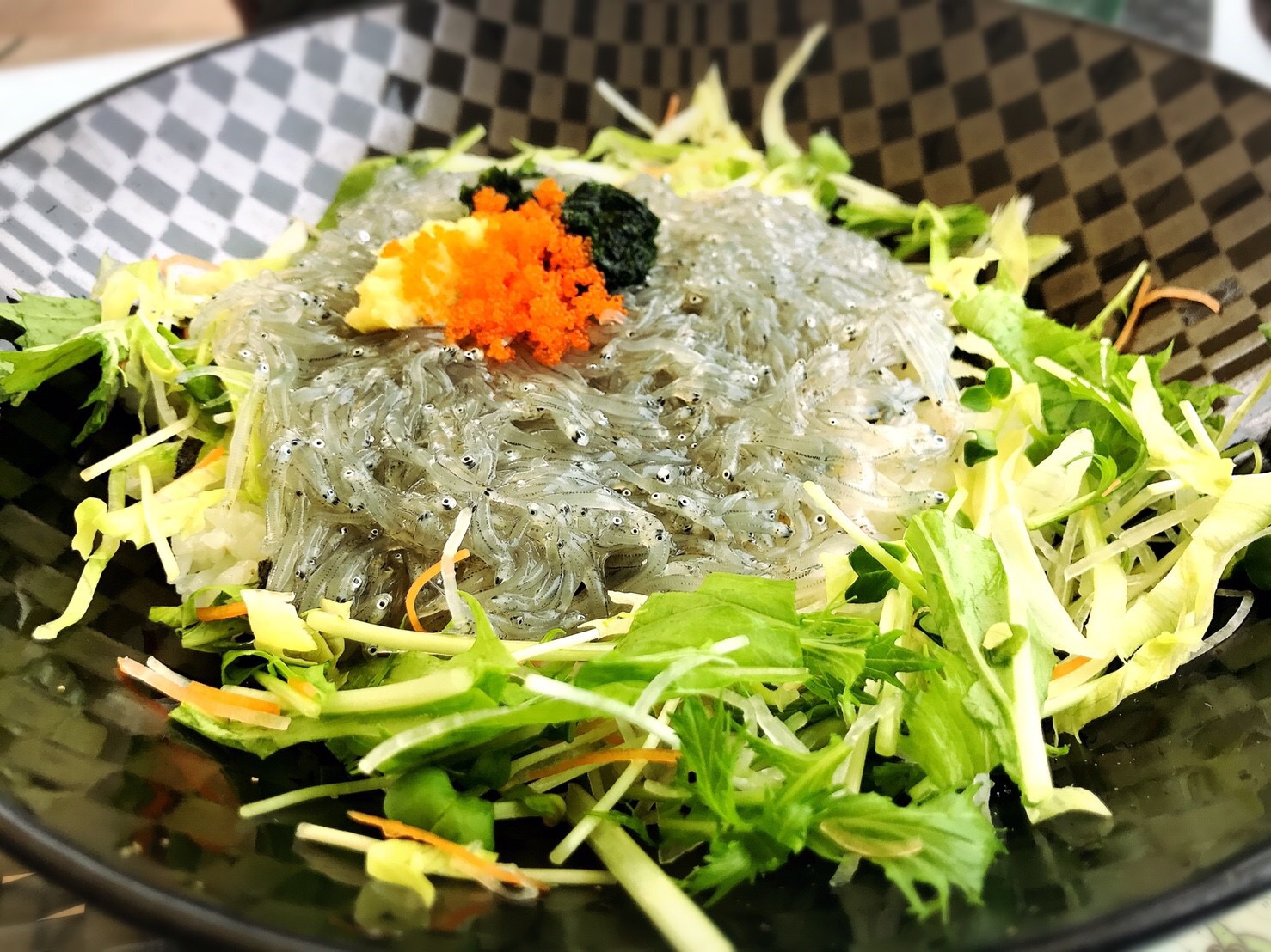 生しらす丼