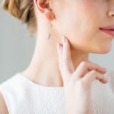 ピアスとイヤリングの違いについて