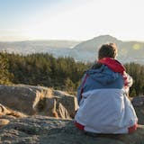 マウンテンパーカーのメンズコーデ13選。実...