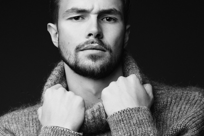 タートルネック神コーデ総集編｜おし...