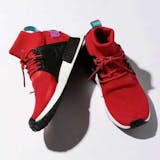 【アディダスの人気モデル】「NMD」を履い...