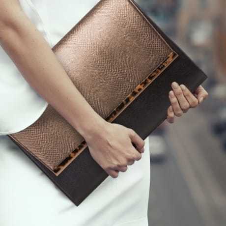 大きめクラッチのXmasギフトなら...