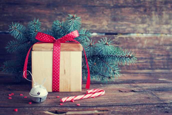 彼氏のクリスマスプレゼントにおすすめの財布ブランド19選。人気メンズギフト集