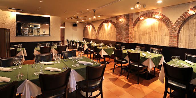 丸の内のクリスマスディナーで行きたい 高級感溢れるレストラン5選 Smartlog 丸の内のクリスマスディナーで行きたい 高級感溢れるレストラン5選 Smartlog