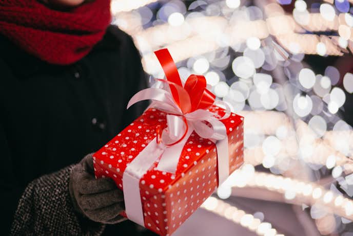 遠距離恋愛中の彼女が喜ぶクリスマスプレゼントtop5 10代 代 30代女性の本音 Smartlog