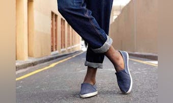 スリッポンで手軽におしゃれ。最旬メ...