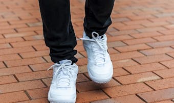 メンズ Nikeスニーカーコーデ集 10のおしゃれな着こなし術 Smartlog メンズ Nikeスニーカーコーデ集 10のおしゃれな着こなし術 Smartlog