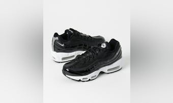 メンズ Nikeスニーカーコーデ集 10のおしゃれな着こなし術 Smartlog メンズ Nikeスニーカーコーデ集 10のおしゃれな着こなし術 Smartlog