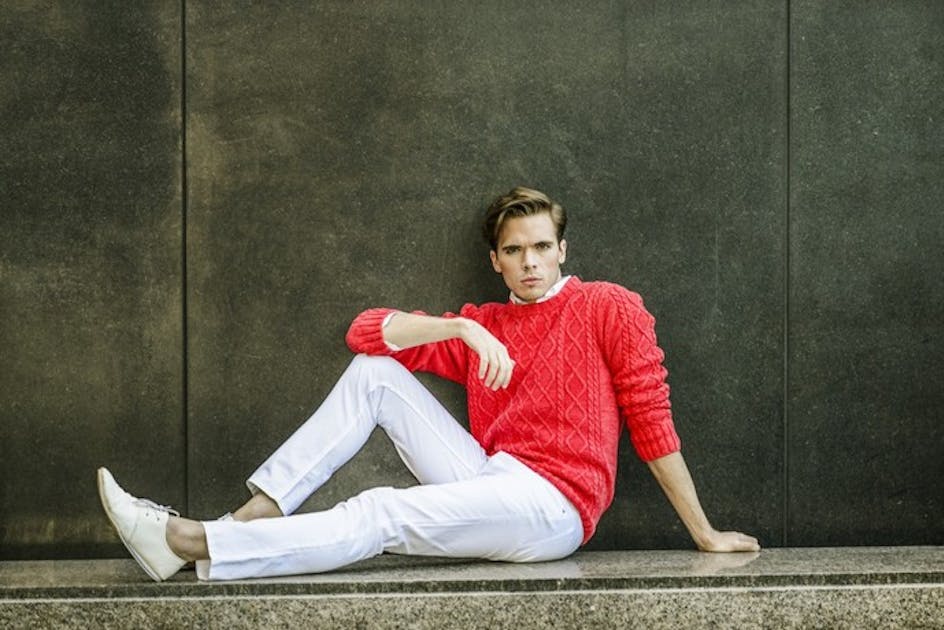 シャツ ニットの重ね着コーデを厳選 ニットインシャツのおしゃれな着こなし方とは Smartlog