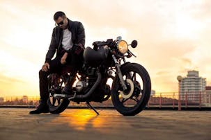 ライダースジャケットの着こなし術 上級コーデで男前メンズに Smartlog