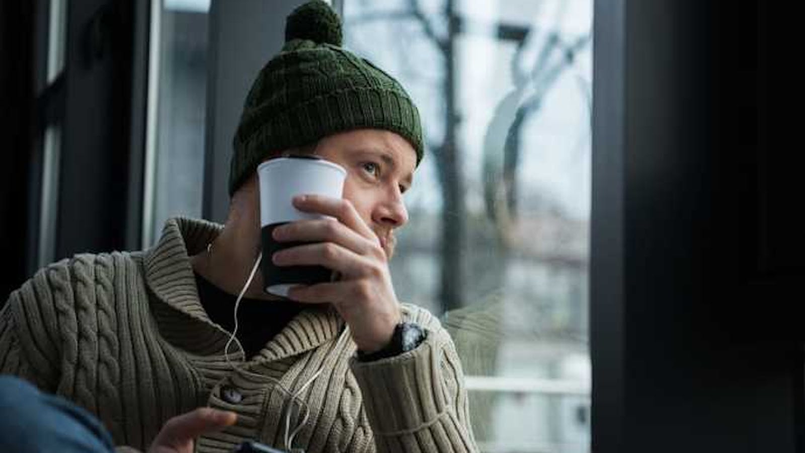 ニット帽で 冬コーデを極める 本当におしゃれなメンズ着こなし15選 Smartlog ニット帽で 冬コーデを極める 本当におしゃれなメンズ着こなし15選 Smartlog