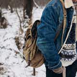 リュックサックでコーデをカジュアルに。冬にぴったりの大人着こなし術10選