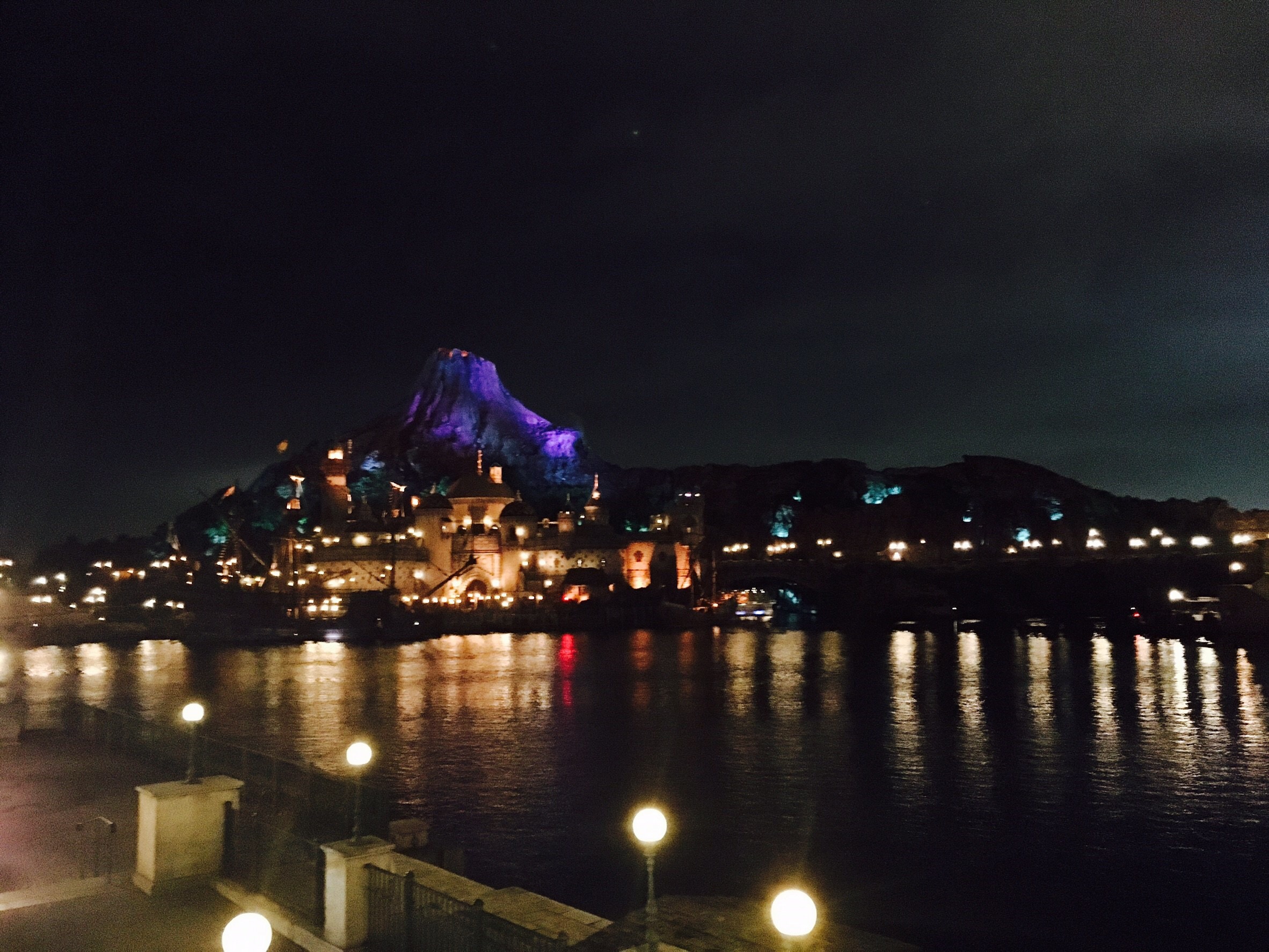 雨の日ディズニーをマニアが攻略 ランドとシーの悪天候日の楽しみ方とは Smartlog