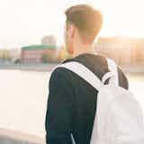 ラコステのメンズリュック。シンプルで機能的な人気バックパック特集