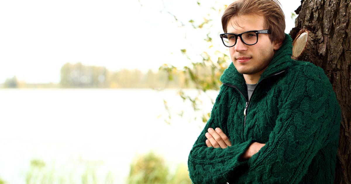 緑 グリーン のニットでコーデを格上げ 人気のメンズ着こなし術を大公開 Smartlog 緑 グリーン のニットでコーデを格上げ 人気のメンズ着こなし術を大公開 Smartlog