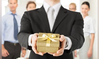 退職祝いで人気のプレゼントランキン...