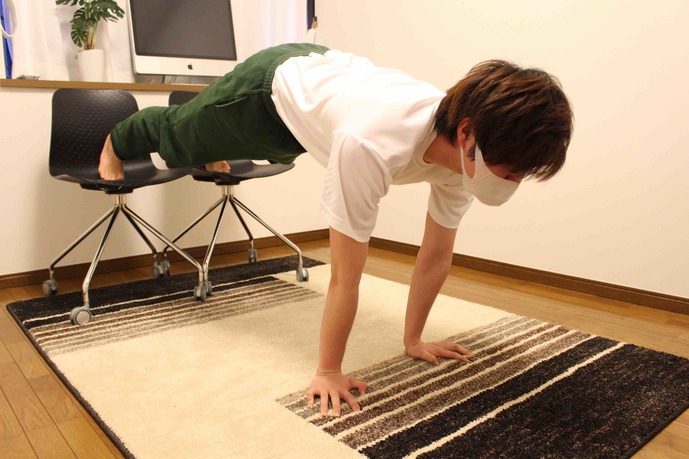 Gackt考案の大胸筋トレーニング