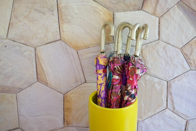 おしゃれな「傘立て」で玄関周りを格上げ。気分も晴れる人気おすすめモデル12選