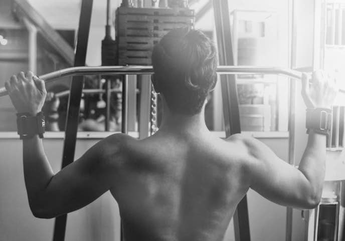 大胸筋上部を鍛えられる効果的なトレーニング