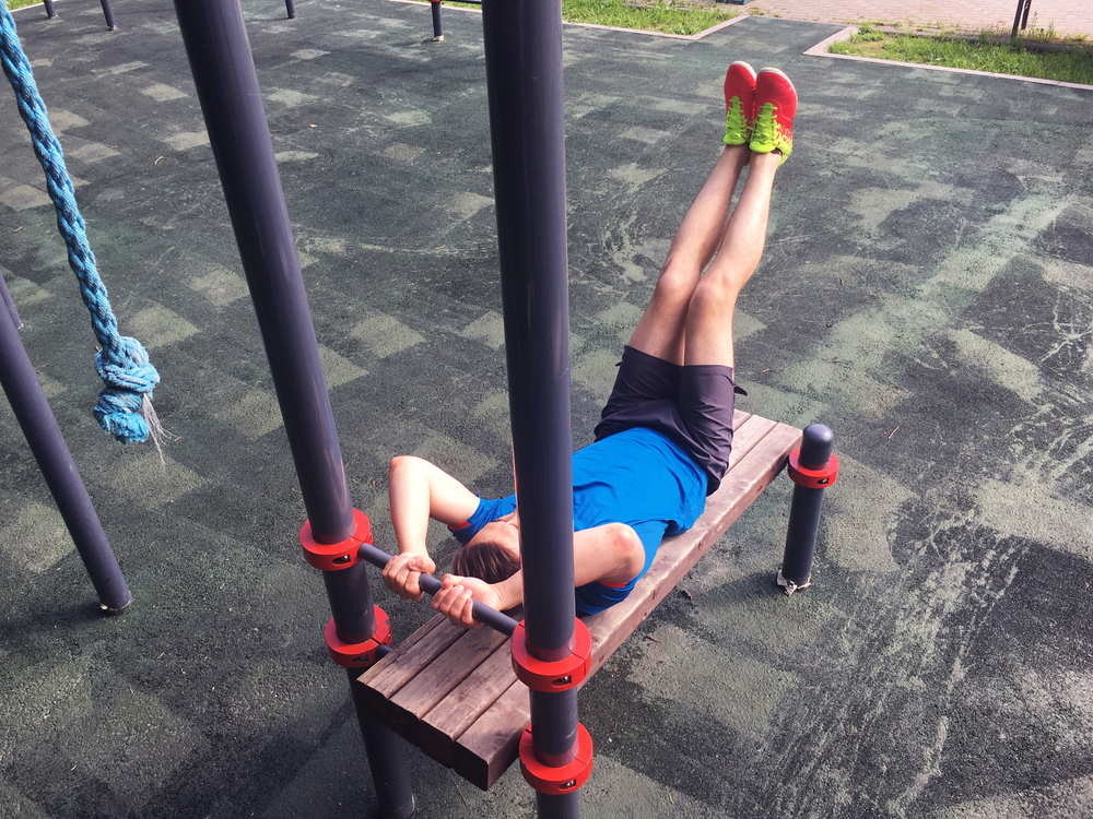 腹直筋の効果的な鍛え方 自宅で出来る自重トレーニング ストレッチとは Smartlog