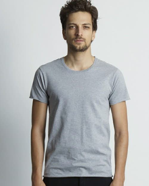 カジュアルなのに大人っぽい Uネックtシャツ 5選 Smartlog
