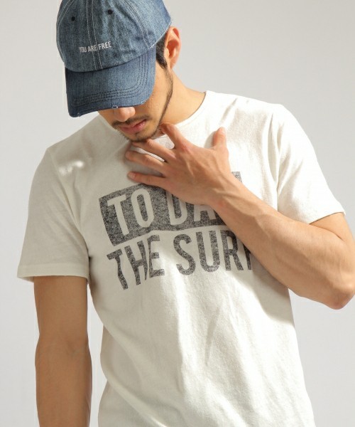 夏ファッションを勝ち取る！丸ネック...