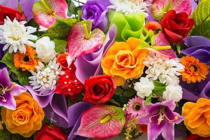 結婚祝いで避けるべき花の色や種類