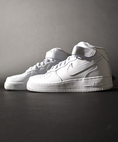 メンズ Nikeスニーカーコーデ集 10のおしゃれな着こなし術 Smartlog メンズ Nikeスニーカーコーデ集 10のおしゃれな着こなし術 Smartlog