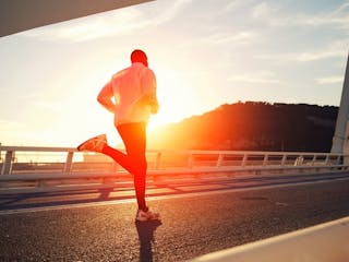 足が速くなる方法｜短距離走のタイムが縮む筋トレ＆トレーニングメニューを紹介！