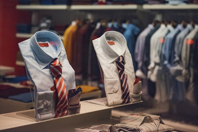 結婚式二次会 男性のng服装 おすすめスーツコーディネート9選 Smartlog 結婚式二次会 男性のng服装 おすすめスーツコーディネート9選 Smartlog