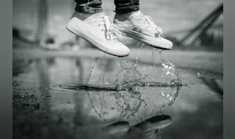 雨の日に履くべき紳士靴の条件とは。...