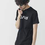 【2023年トレンド】シンプルでかっこいい「ロゴTシャツ」5選