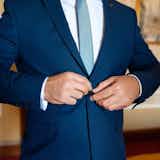 【結婚式二次会】男性のNG服装&おすすめスーツコーディネート9選