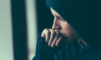 女性必見 束縛男子の心理や特徴 束縛彼氏との別れ方や付き合い方とは Smartlog