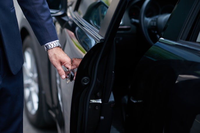 タクシーや乗用車の座席の上座 下座 マナーと車の席次を徹底公開 Smartlog