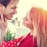 女性はあなたの「耳」を見てる。耳の汚い男性...