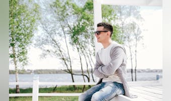 ボーダーカーディガンでおしゃれメンズに おすすめ着こなしコーデ8選 Smartlog ボーダーカーディガンでおしゃれメンズに おすすめ着こなしコーデ8選 Smartlog