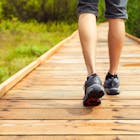 【ふくらはぎのストレッチ方法】下腿三頭筋を伸ばす効果的な柔軟体操とは | Smartlog