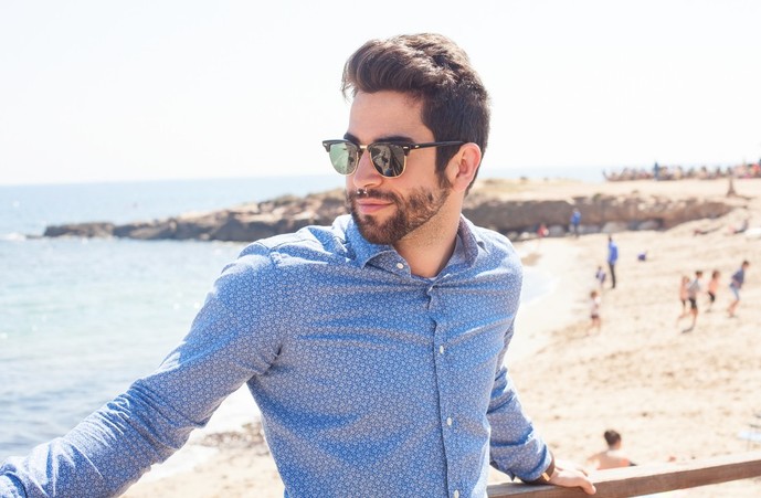 シャツの着こなし決定版。アイテム別...