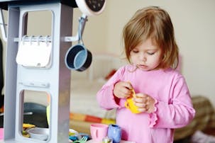2歳の男の子が夢中になる誕生日プレゼント 子どもが喜ぶ人気おもちゃとは Smartlog
