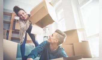 結婚前に同棲をするメリット&デメリ...