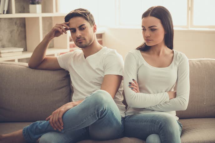 彼氏に対して不安になる女性心理とは 不安な彼氏の特徴と対処法も解説 Smartlog