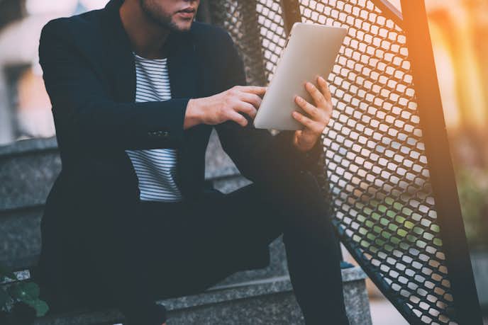 女たらしな男ってモテる かっこいいけど彼氏にしたくない男性の特徴を解説 Smartlog