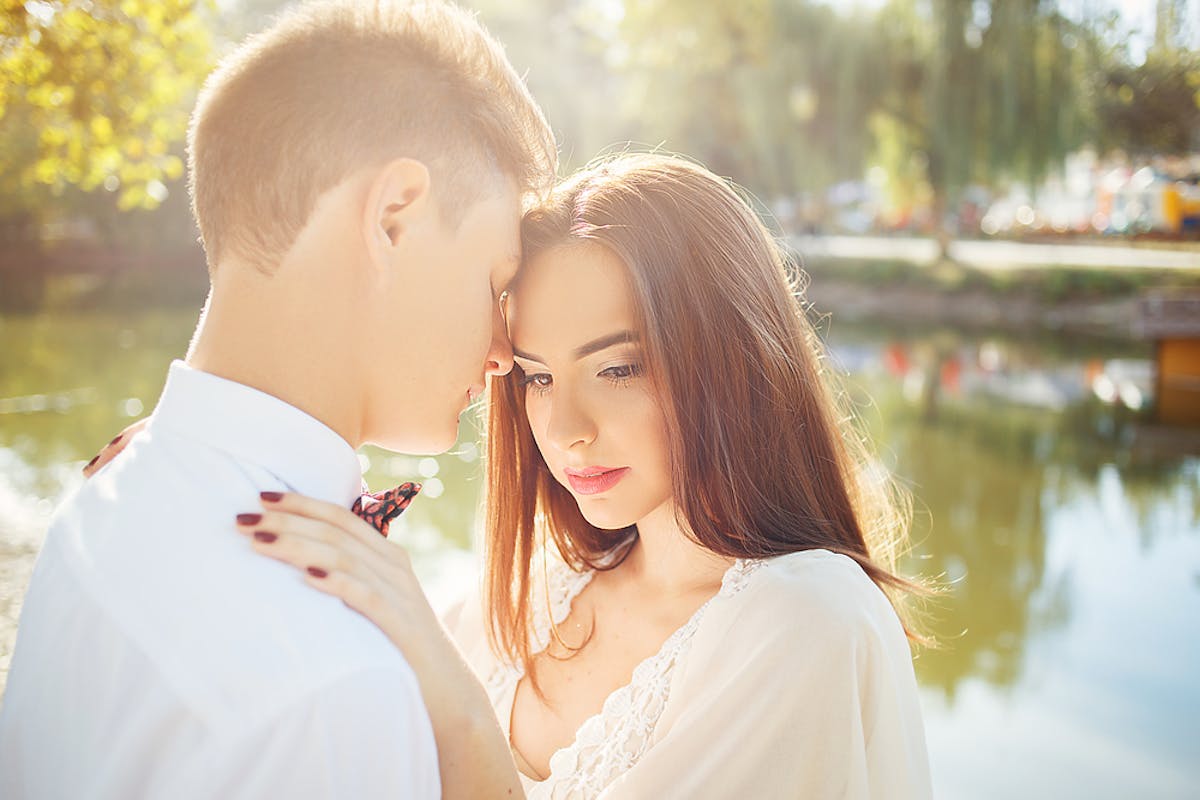 彼女が嫉妬する瞬間 女性心理を教えて 嫉妬する彼女へのベストな対応まで大公開 Smartlog