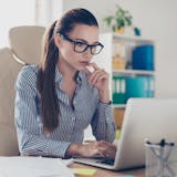 【お局とは?】職場にいるお局様の特徴&心理...